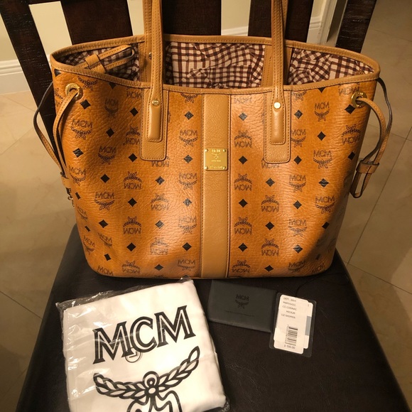 liz tote mcm